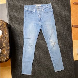 OMG used but not abused Levi’s pants